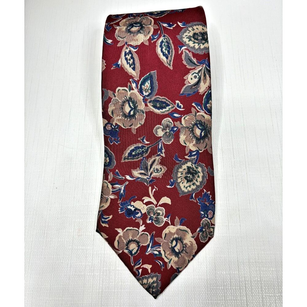 Italian Floral Silk Tie Metropolis Made USA Formal Business Office Core Vintage